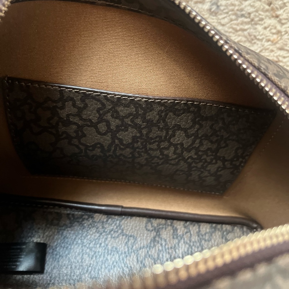 Elegant Brown Tous Designer Crossbody Bag - Picture 4 of 4